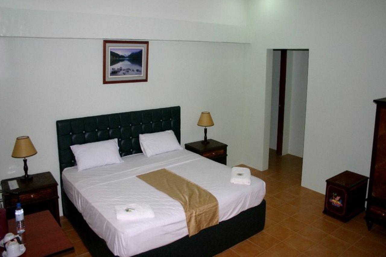 Danao Coco Palms Resort Cebú Exterior foto